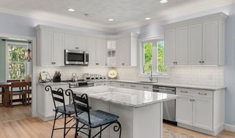10 Yankee Way, Beverly, MA 01915