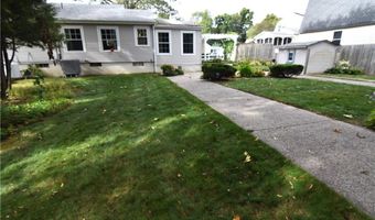 13 Cozy Ln, Cumberland, RI 02864