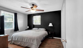 648 W OLIVER St, Baldwin, FL 32234