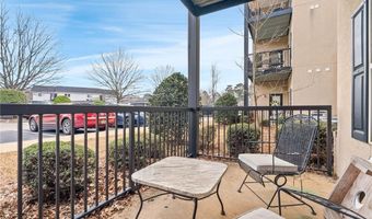 607 W GLENN Ave 103, Auburn, AL 36832