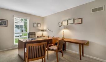 305 Arbor Glen Dr, Ballwin, MO 63021