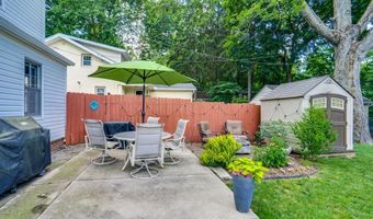 581 Palisades Dr, Akron, OH 44303
