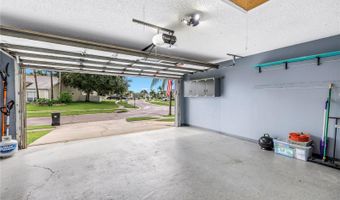 303 LAKEWAY Ln, Apollo Beach, FL 33572