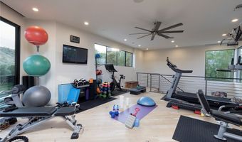 21 Drifting Shadow Way, Las Vegas, NV 89135