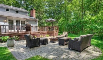 28 Algonquin Ave, Andover, MA 01810
