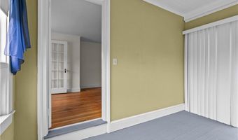 53 Admiral Kalbfus Rd, Newport, RI 02840