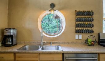438 Carson Rd S, Carson, NM 87515