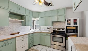 805 N 8th St, Alpine, TX 79830