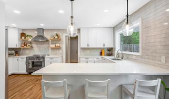 3602 SOUTH Pl #2, Alexandria, VA 22309