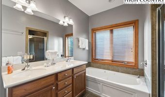 147 Sugar Hl 27 D, Banner Elk, NC 28604