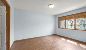 511 Raymond Ave, Albert Lea, MN 56007
