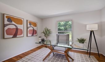 11124 HUNT CLUB Dr, Potomac, MD 20854
