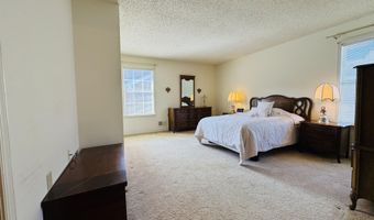 1 Poplar Ct, Barnegat, NJ 08005