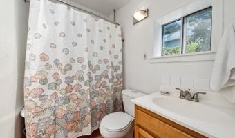 2000 CLINTON Ave, Alameda, CA 94501