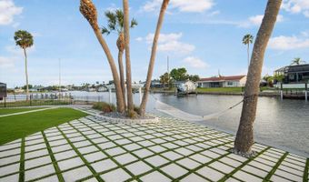 744 SPANISH MAIN Dr, Apollo Beach, FL 33572