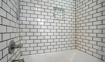 615 Lincoln St, Ainsworth, IA 52201