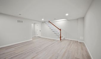 323 STRATFORD Rd, Baltimore, MD 21228