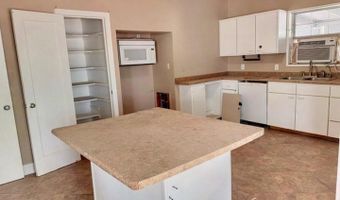 809 S Roselawn Ave, Artesia, NM 88210
