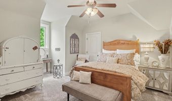 930 Caroline Dr, Biloxi, MS 39532