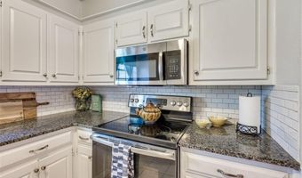 7613 NW 28th St, Bethany, OK 73008