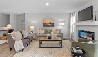 2405 CHAN Dr, Adel, IA 50003