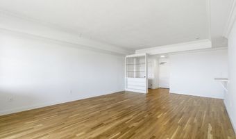 6 Whittier Place 17D, Boston, MA 02114
