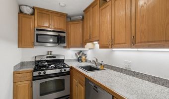 8 Kenmar Dr 60, Billerica, MA 01821