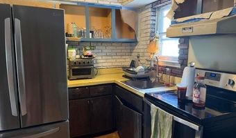 2860 Huron St, Allentown, PA 18103