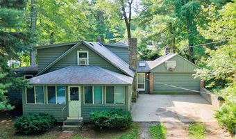 26 Tucker St, Glocester, RI 02814