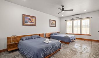 10771 E Langell Valley Rd, Bonanza, OR 97623
