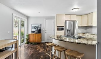 742 SE Sun Ln, Bend, OR 97702