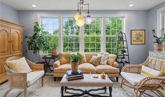 609 Burgess Cir, Aurora, OH 44202