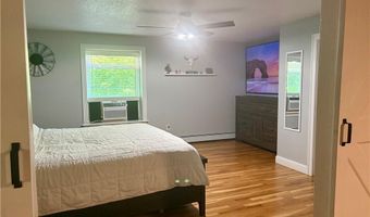 380 Sunset Ave 12, North Providence, RI 02904