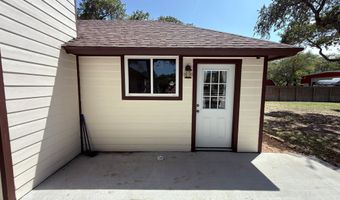 1402 S Saunders St, Aransas Pass, TX 78336