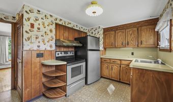 34 Anthony St, Adams, MA 01220