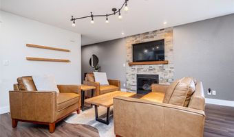 2203 NW Lakeside Ct, Ankeny, IA 50023