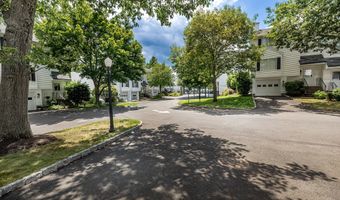 10 South St 77, Danbury, CT 06810