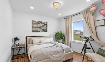 161 Snake River Dr, American Falls, ID 83211