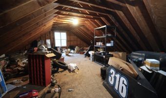 994 Limecrest Rd, Andover, NJ 07848