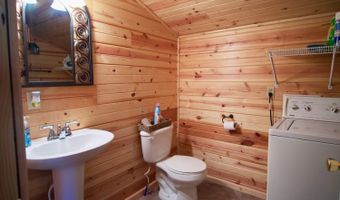 560 S Emerald Isle, Alderson, WV 24910
