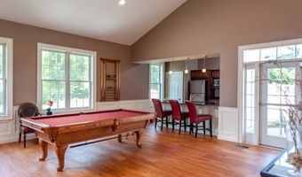 15 Saw Mill Dr 307, North Kingstown, RI 02852