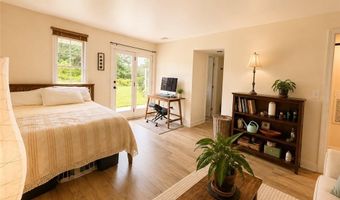 520 Corey Ln, Middletown, RI 02842