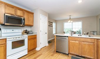 2732 Northridge Ln, Ames, IA 50010