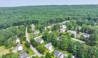 11 Mountain Rd, Bedford, NH 03110