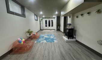 870 39th St, Des Moines, IA 50312