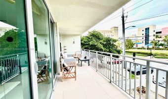 9500 W Bay Harbor Dr 2G, Bay Harbor Islands, FL 33154