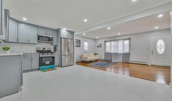 52 Cedar Rd, Amityville, NY 11701