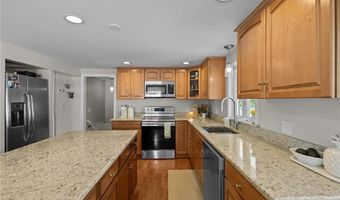 17 Belvedere St, Johnston, RI 02919