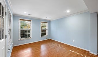 8245 LAMBERTS Ln, Alexandria, VA 22309