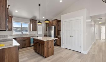 1106 Alpine Ave, Chubbuck, ID 83202